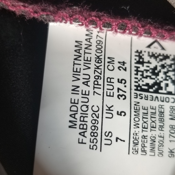 Converse - Picture 2 of 4